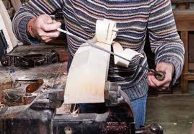 Making an english willow cricket bat by hand